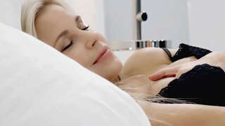 LETSDOEIT - #Rebecca Volpetti #Isabella Inkwenkwezi #Kinuski - Horny Iqela Fun Nge Super Zinokuphathwa Trio