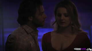 Sexy հմայք Էլիզա Эвс թույլ է տվել зрелому жеребцу հրել է նրան քաղցր կեքս է իր pulsating անդամ