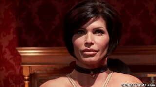 Stunning big boobs, d &#039; blonde MILF Cherie Deville saugt grousse Schwanz fickt hien, während Brünette MILF Shay Fuchs deeler hien an saugen an der Ieweschte Stack party